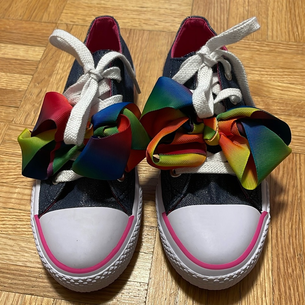 Brand new Size 2.5 Youth JoJo Siwa Girls Shoes